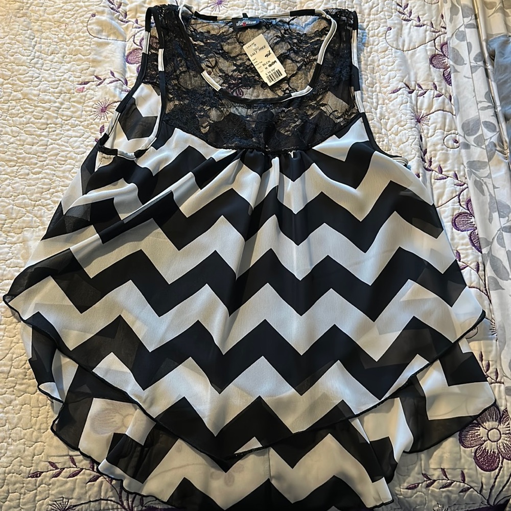 Salt tree Lacey black and white top